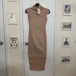 NWT New MISGUIDED Sleeveless Tan Ribbed Midi Dress with Hot Pink Piping Size 4